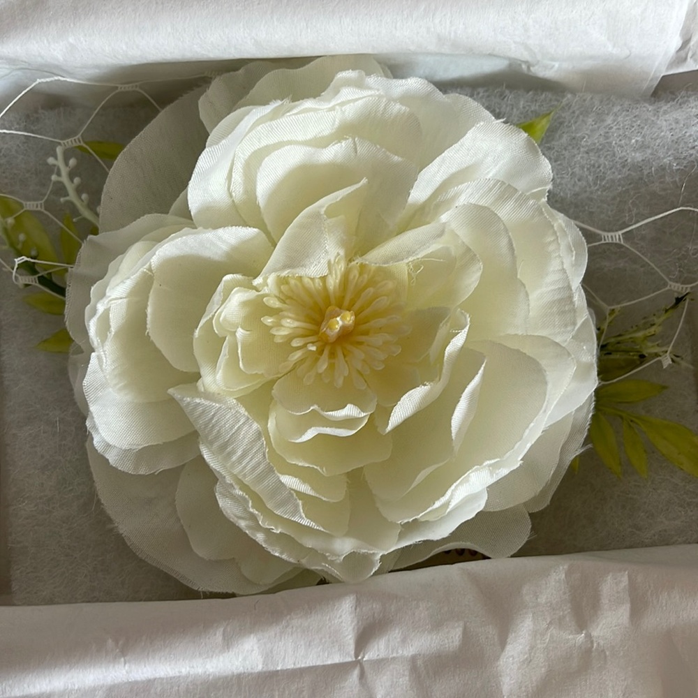 Flower clip for hair